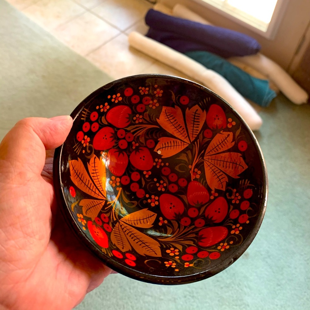 Small Khokhloma bowl, brought from Russia.